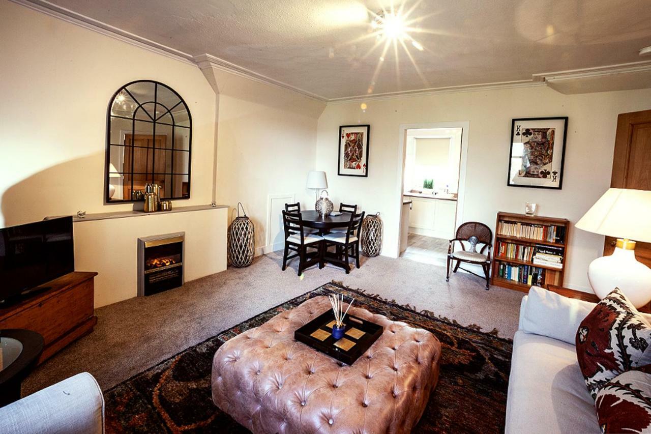 Butler'S Apartment. Flat 5, Dalmore House, Helensburgh, Scotland G84 8Jp Bagian luar foto